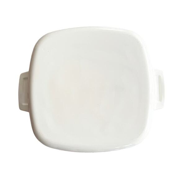 Two Corningware Casseroles, Cornflower Blue 1 quart & White Pan 1 liter - Picture 7 of 8